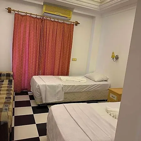 London House Hotel *